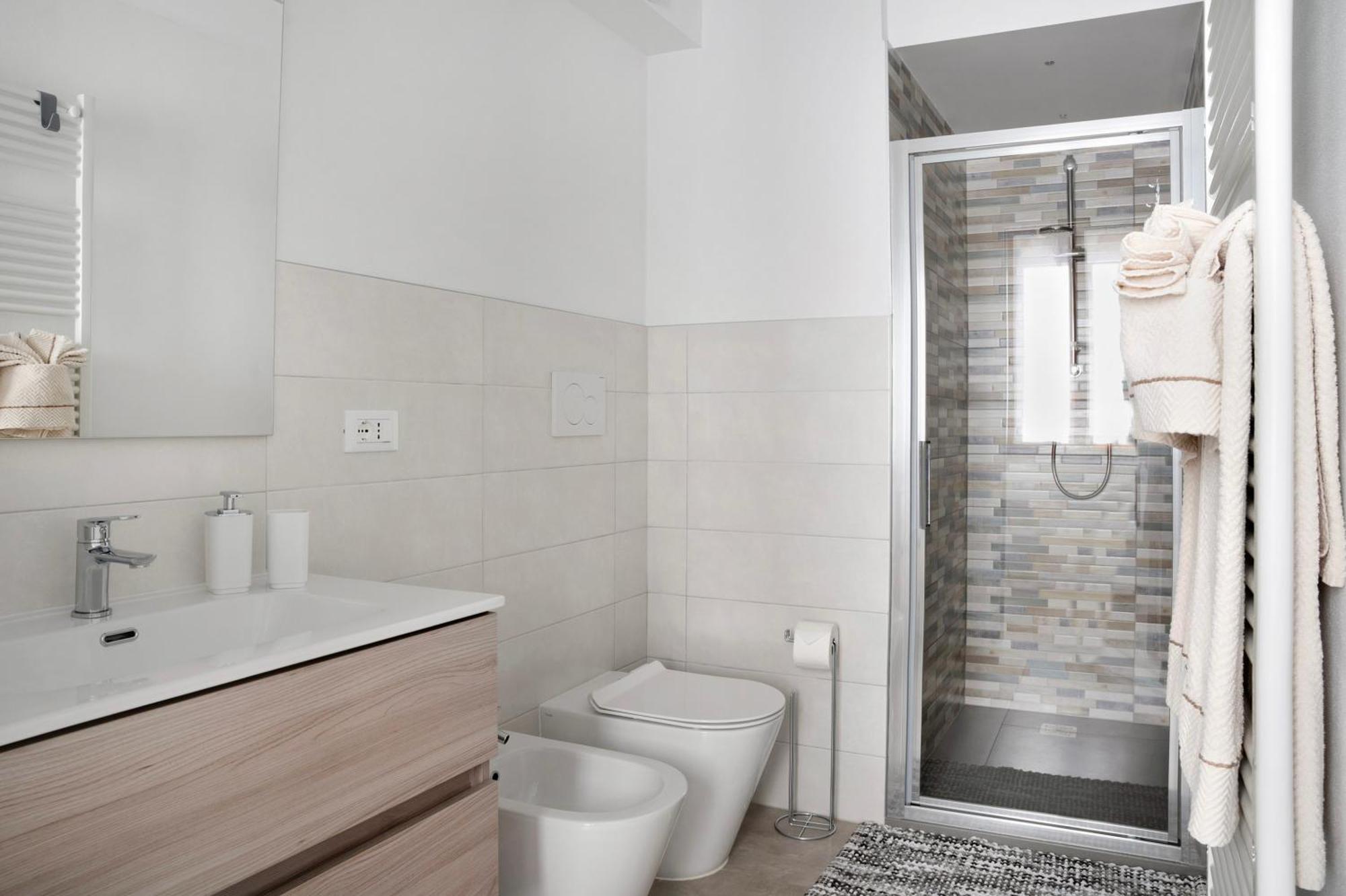 Apartment La Porta In Piazza Guarene